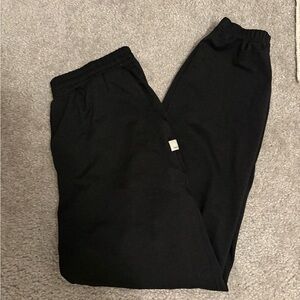 Vuori Women’s Performance Black Joggers